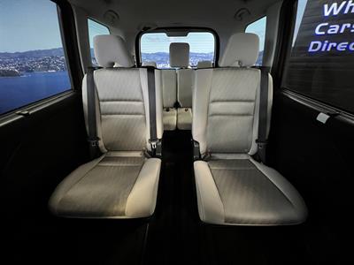 2017 Nissan Serena - Thumbnail