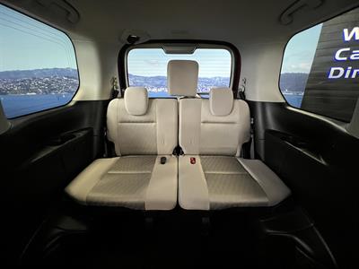 2017 Nissan Serena - Thumbnail