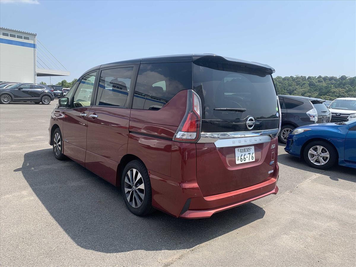 2017 Nissan Serena