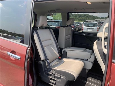 2017 Nissan Serena - Thumbnail