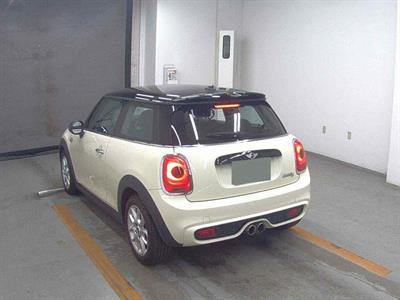 2016 Mini Cooper - Thumbnail