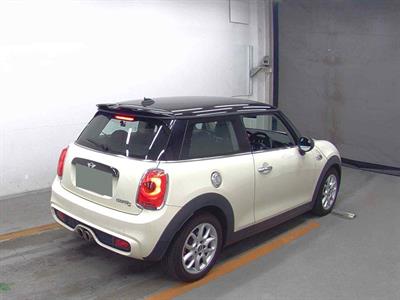 2016 Mini Cooper - Thumbnail