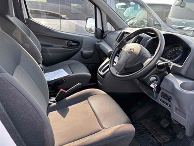 2020 Nissan NV200 - Thumbnail