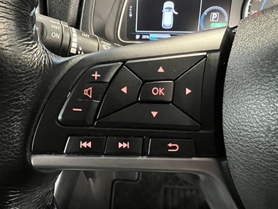 2019 Nissan Leaf - Thumbnail