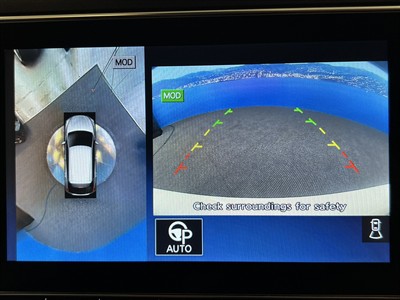 2020 Nissan Leaf - Thumbnail