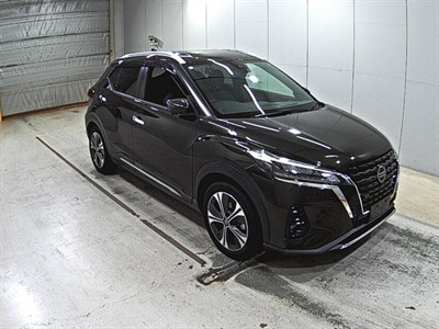 2020 Nissan Kicks - Thumbnail