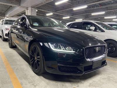2016 Jaguar XE - Thumbnail
