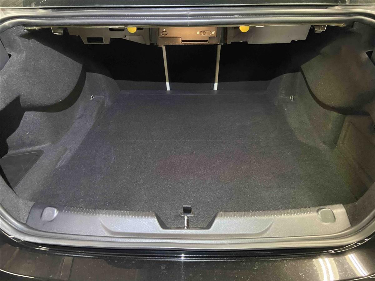 2016 Jaguar XE