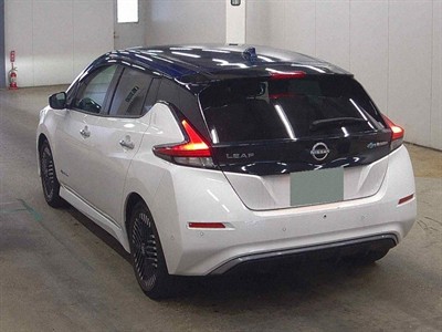 2022 Nissan Leaf - Thumbnail