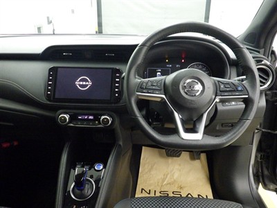 2021 Nissan Kicks - Thumbnail