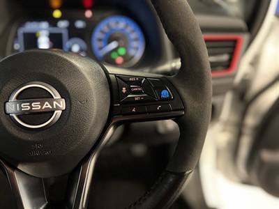 2022 Nissan Leaf - Thumbnail