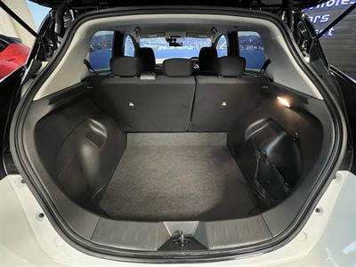 2022 Nissan Leaf - Thumbnail