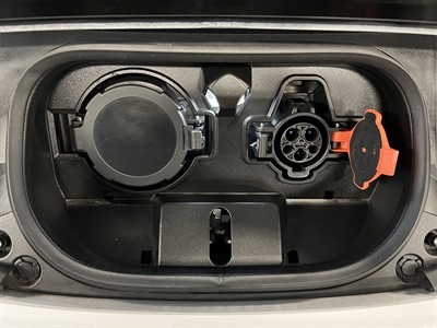 2022 Nissan Leaf - Thumbnail