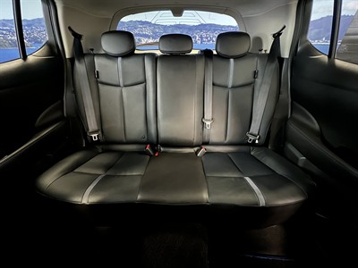2023 Nissan Leaf - Thumbnail