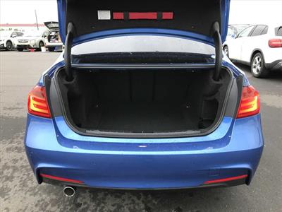 2015 BMW 320i - Thumbnail