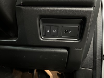 2017 Land Rover Discovery Sport - Thumbnail
