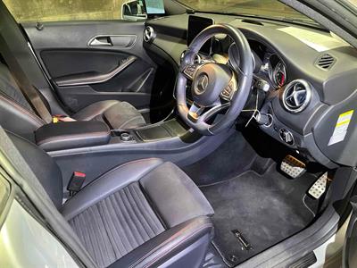 2017 Mercedes-Benz CLA 180 - Thumbnail
