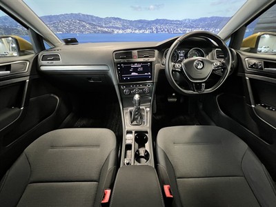 2018 Volkswagen Golf - Thumbnail