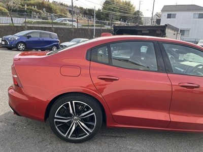 2022 Volvo S60 - Thumbnail