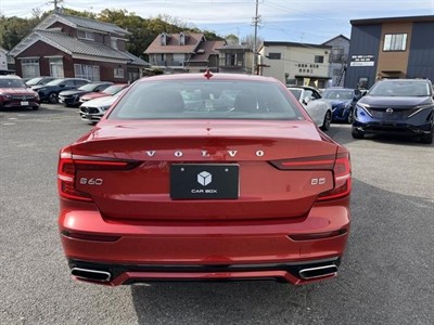 2022 Volvo S60 - Thumbnail