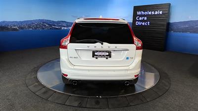 2015 Volvo XC60 - Thumbnail