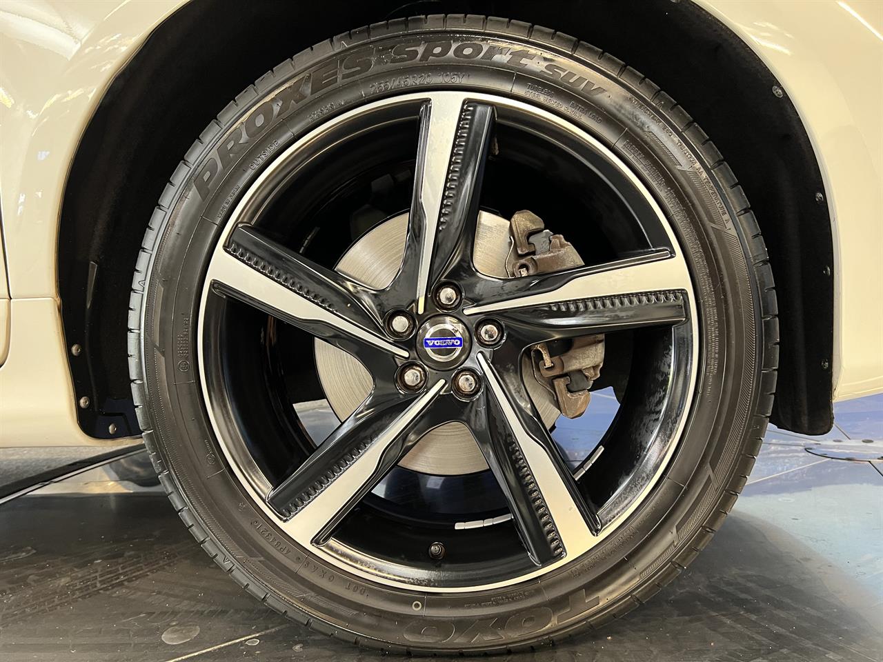 2015 Volvo XC60
