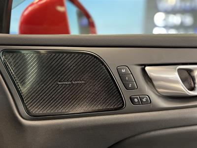 2021 Volvo V60 - Thumbnail