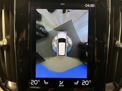 2021 Volvo V60 - Thumbnail