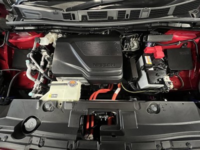 2022 Nissan Leaf - Thumbnail