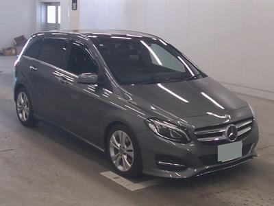 2019 Mercedes-Benz B180 - Thumbnail