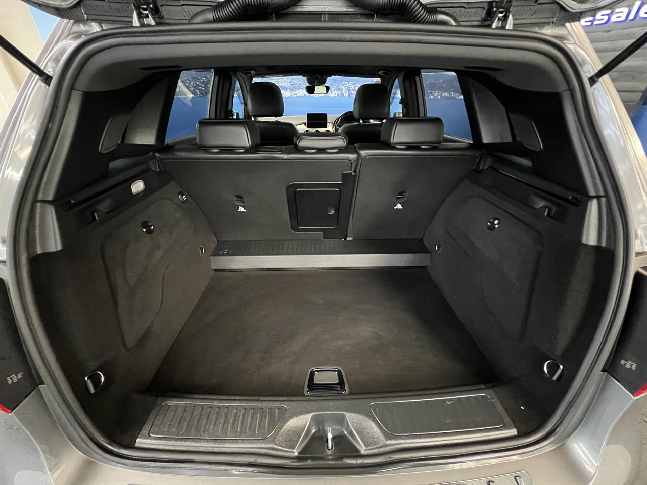 2019 Mercedes-Benz B180