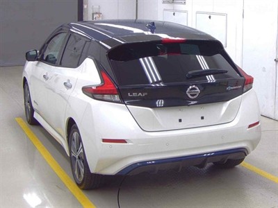 2021 Nissan Leaf - Thumbnail