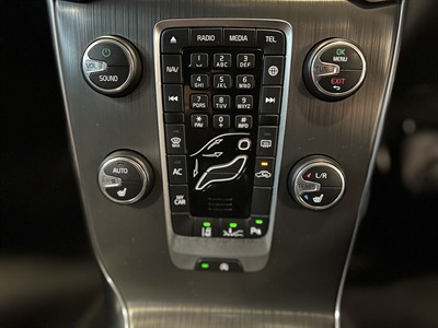 2015 Volvo V40 - Thumbnail