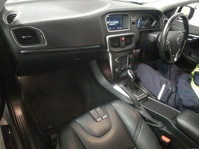 2015 Volvo V40 - Thumbnail