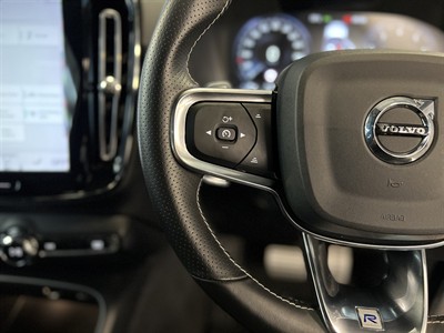2018 Volvo XC40 - Thumbnail
