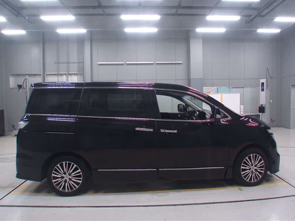 2019 Nissan Elgrand