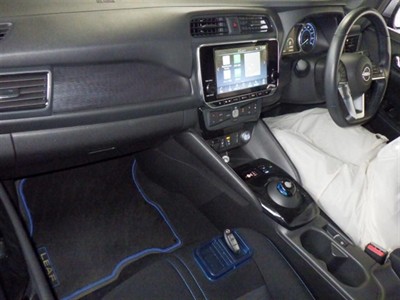 2022 Nissan Leaf - Thumbnail