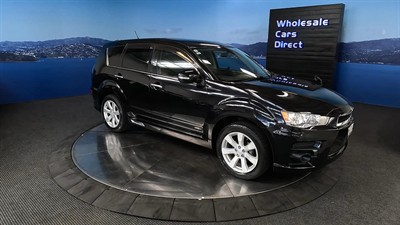 2011 Mitsubishi Outlander - Thumbnail
