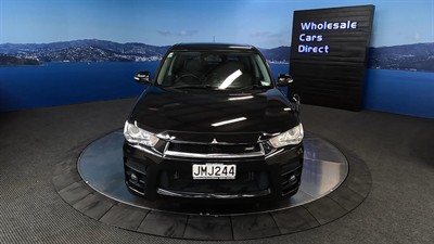 2011 Mitsubishi Outlander - Thumbnail