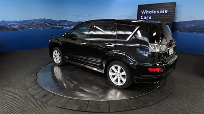 2011 Mitsubishi Outlander - Thumbnail