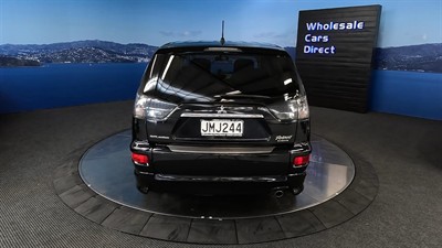 2011 Mitsubishi Outlander - Thumbnail