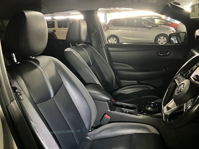 2019 Nissan Leaf - Thumbnail