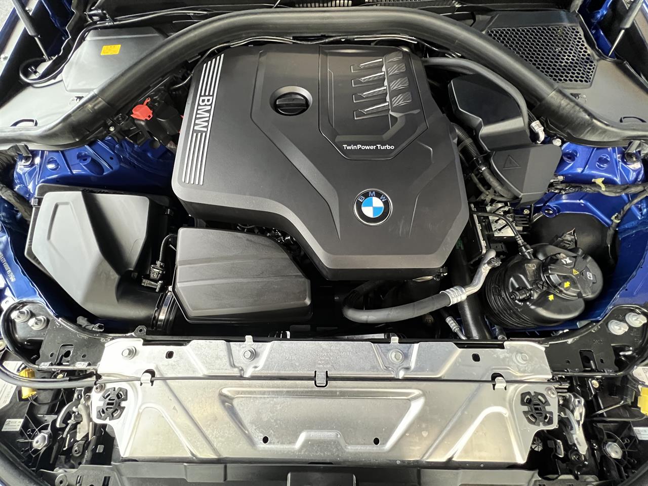 2022 BMW 318i