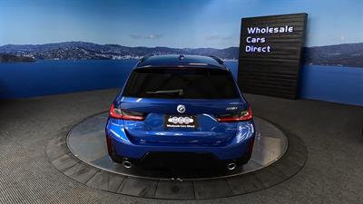 2022 BMW 318i - Thumbnail