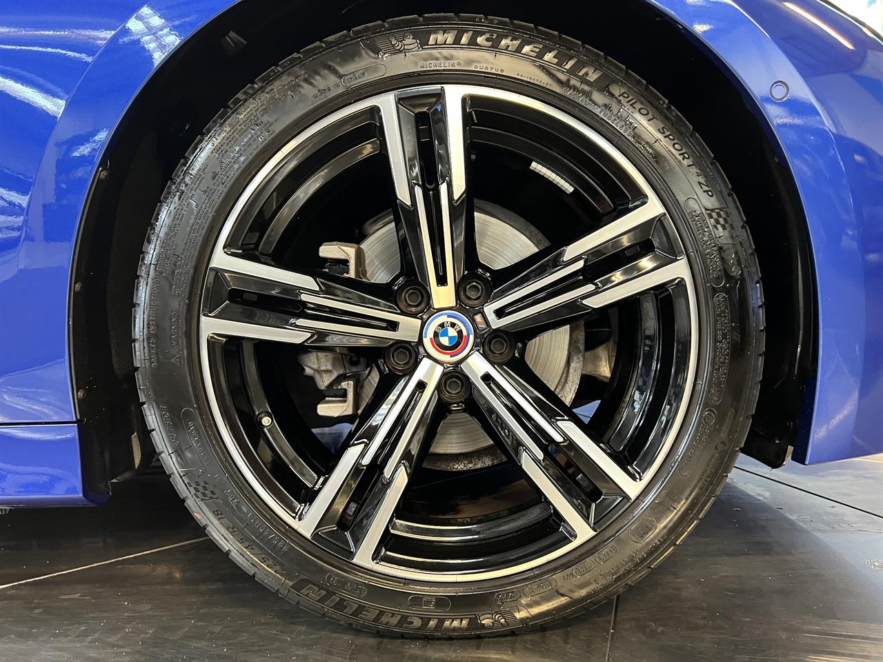 2022 BMW 318i
