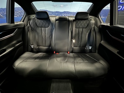 2017 BMW 750i - Thumbnail