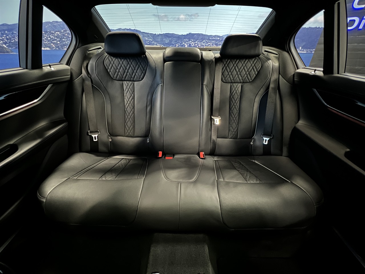 2017 BMW 750i