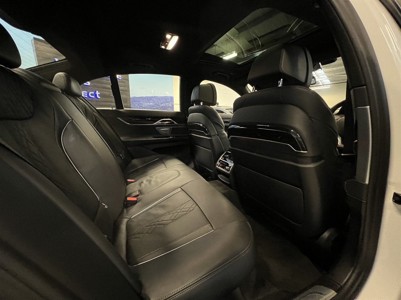 2017 BMW 750i