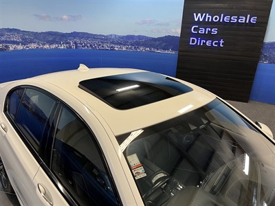 2017 BMW 750i - Thumbnail