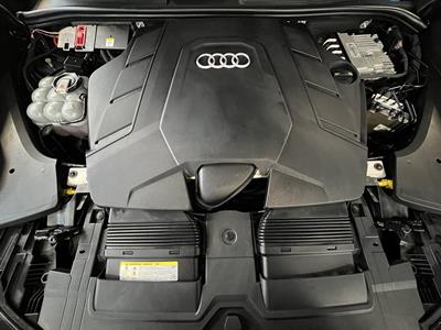 2019 Audi Q8 - Thumbnail